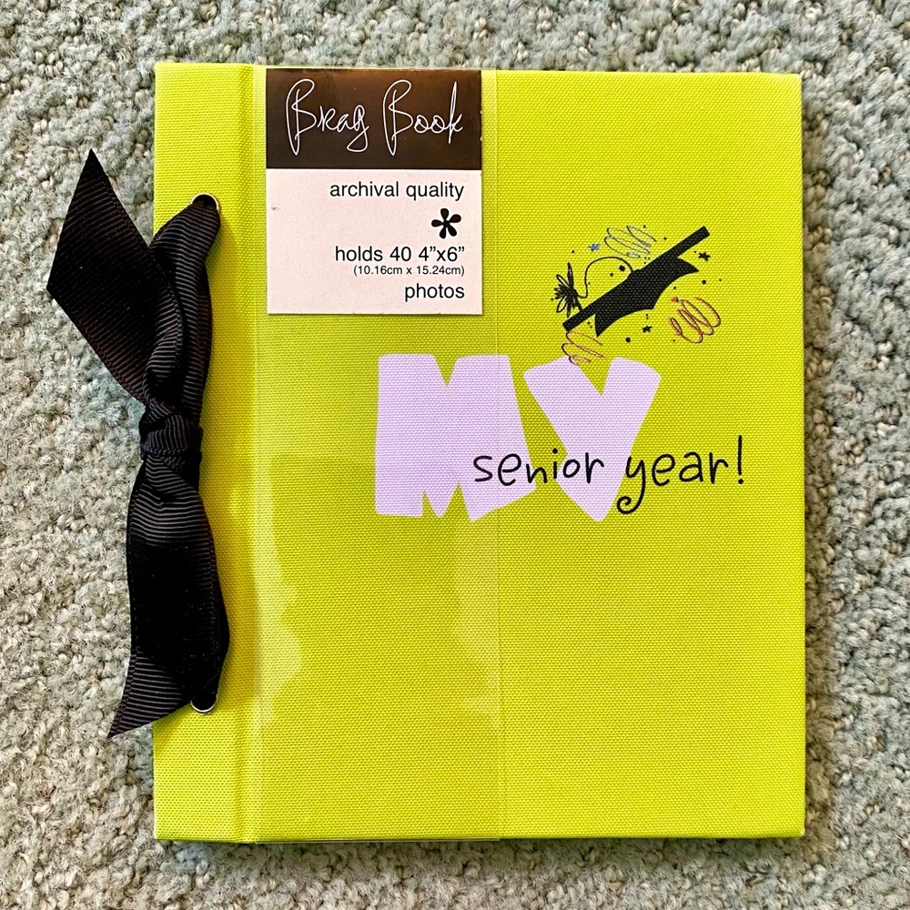 Free-Range Studios - My Senior Year Photo Book - BNWT! 💚💚🖤🖤
